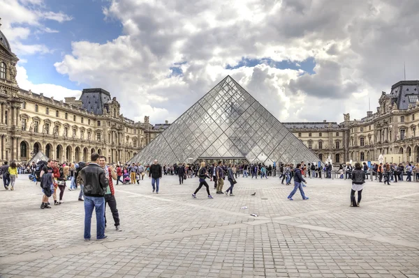 Parigi. Louvre galleria d'arte — Foto Stock