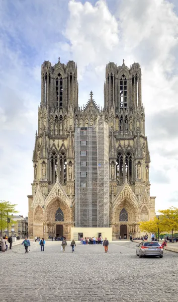 Middeleeuwse kathedraal in reims — Stockfoto