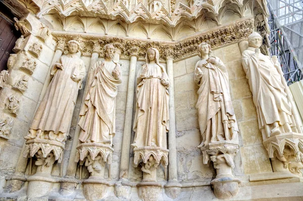 Mittelalterliche Kathedrale in reims — Stockfoto