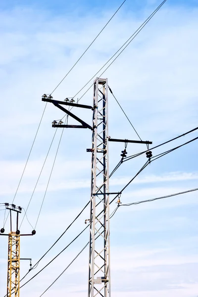 Linha de transmissão de electricidade — Fotografia de Stock