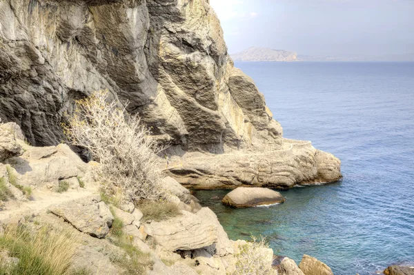 Karadeniz Sahil, dağ koba-kaya — Stok fotoğraf
