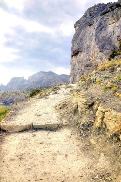Crimea. Path through mountains — Stock Photo, Image