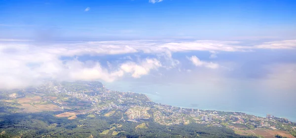 Wolken über Jalta — Stockfoto