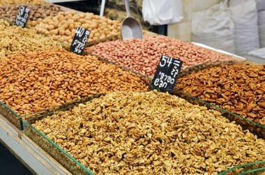 fındık ve badem Pazar stand