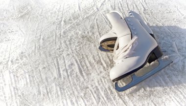 Kadınlar beyaz patenler. bir kış sporları temanın arka plan