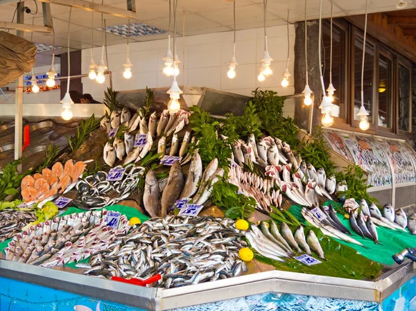 Fish market in Umraniye district — Stock Photo, Image