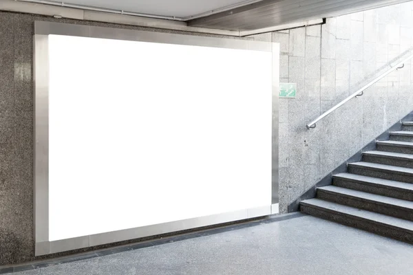 Leere Plakatwand in der Halle — Stockfoto