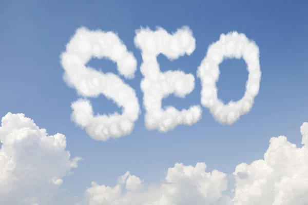 Texto conceptual SEO en nubes —  Fotos de Stock