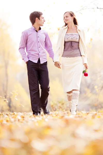 Pareja joven — Foto de Stock