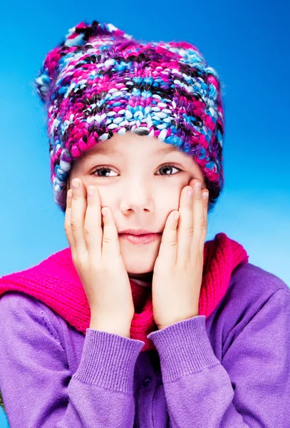 Girl feels cold — Stock Photo, Image