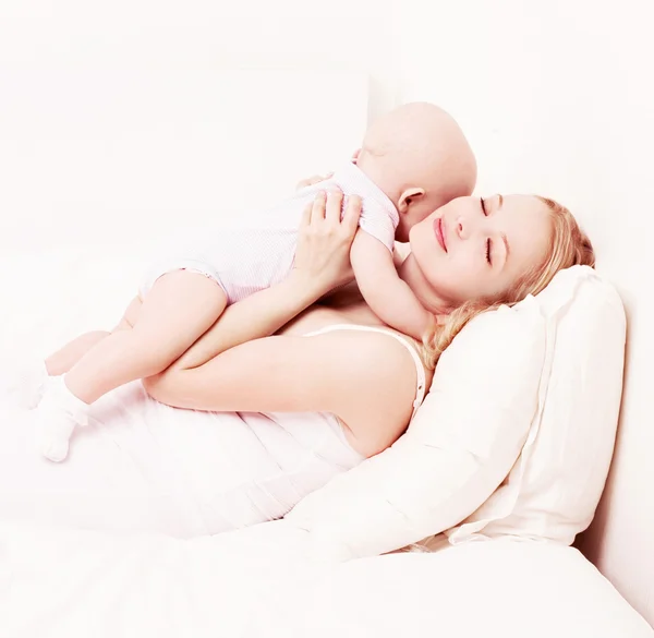 Mother and baby — Stock Photo, Image