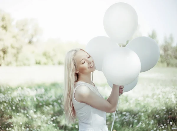 Donna con palloncini — Foto Stock