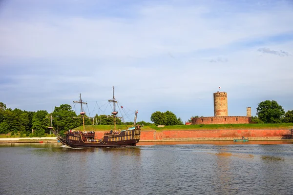 ガレオン船と要塞 — ストック写真