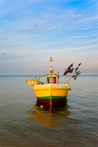 Риболовне судно — стокове фото