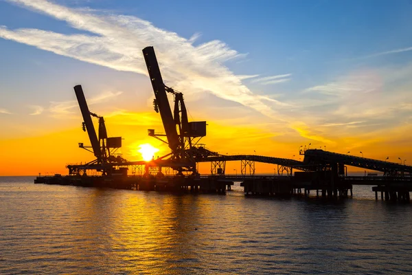 Muelle del carbón —  Fotos de Stock