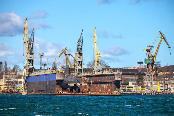 U-Boot-Schiff im Trockendock — Stockfoto