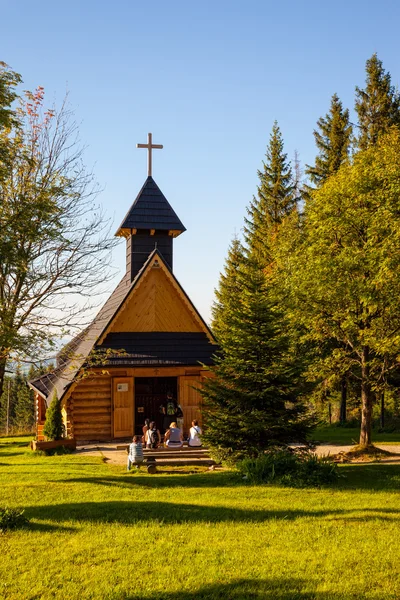 Kleine houten kerk — Stockfoto