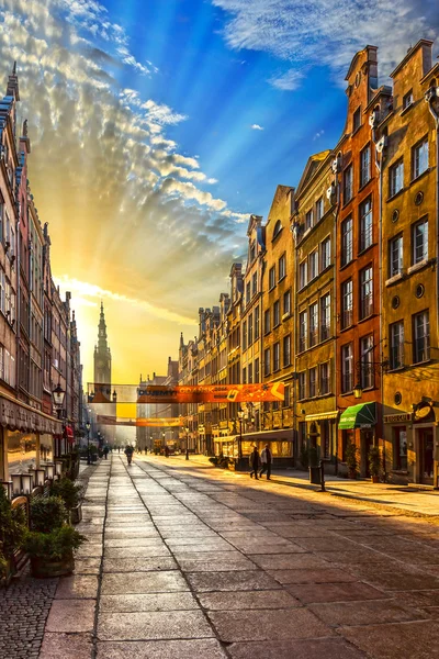 Salida del sol en Gdansk, Polonia . — Foto de Stock