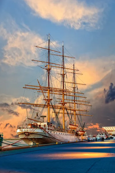 Yelkenli Gemi — Stok fotoğraf