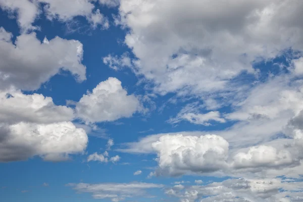 Blå himmel — Stockfoto