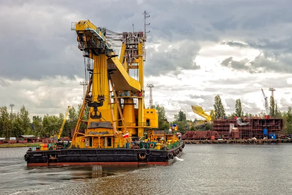 Großer gelber Kran — Stockfoto