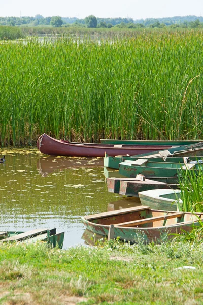 Ukotvené loďky — Stock fotografie