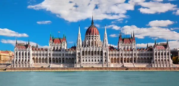 Ungerska parlamentet i Budapest, Ungern — Stockfoto