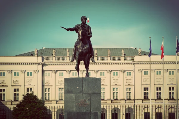 在华沙，波兰总统府。复古复古风格 — 图库照片