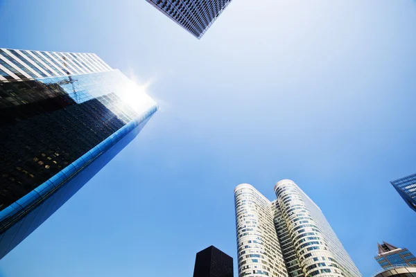 Üzleti felhőkarcolók. La Defense, Párizs, Franciaország — Stock Fotó