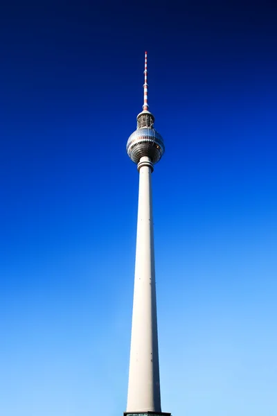 TV-tornet eller fersehturm i berlin, Tyskland — Stockfoto