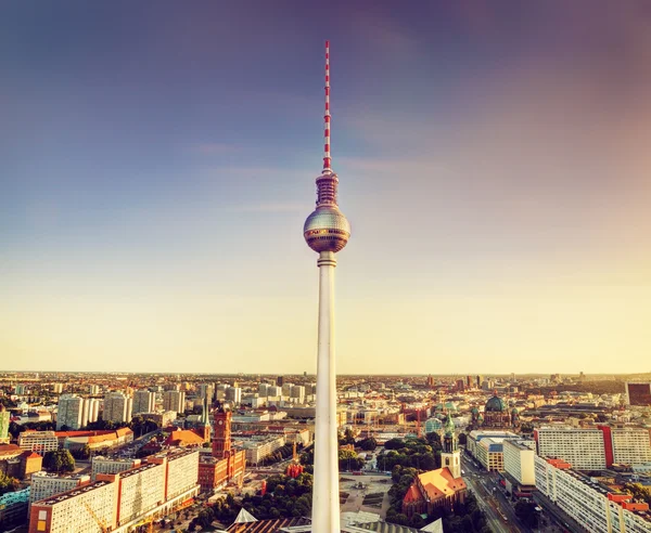 电视塔或 fersehturm 在柏林，德国 — 图库照片