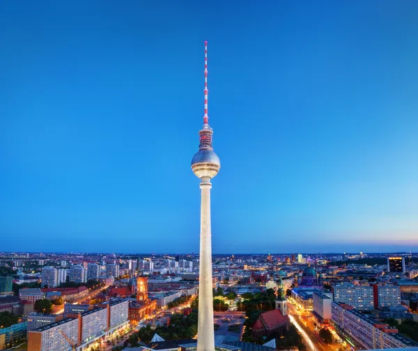 Torre de TV o Fersehturm en Berlín, Alemania — Foto de Stock