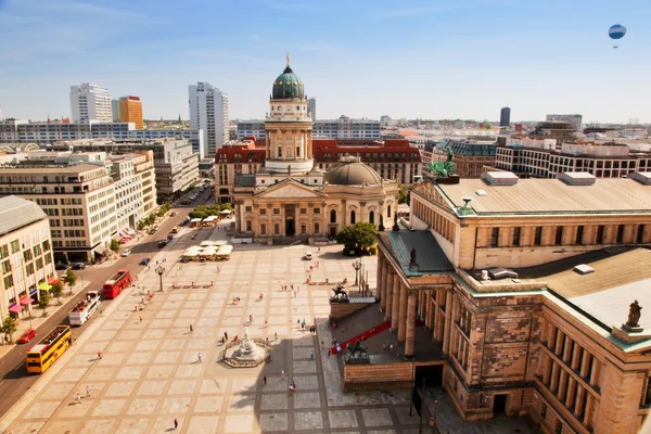 The Gendarmenmarkt and German Cathedral in Berlin — Stock Photo, Image