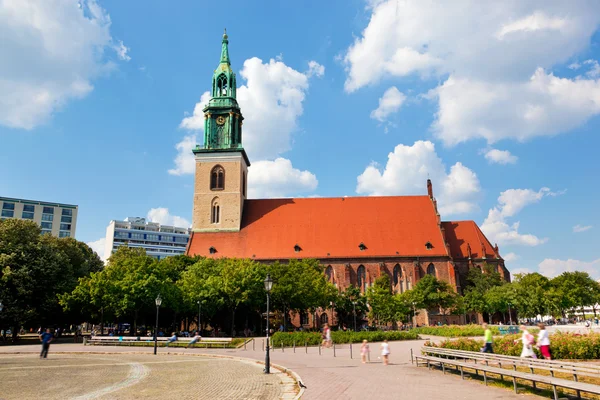 โบสถ์ Marienkirche ในใจกลางเบอร์ลิน เยอรมัน — ภาพถ่ายสต็อก