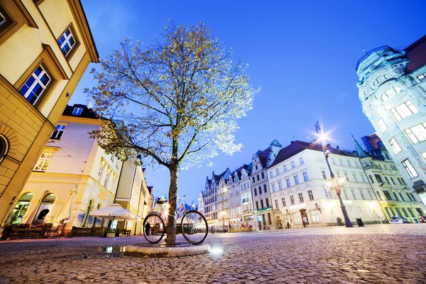 Wroclaw, Polonia en la región de Silesia. La plaza del mercado por la noche —  Fotos de Stock