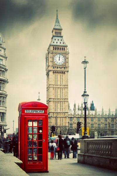 Cabina telefónica roja y Big Ben — Foto de Stock