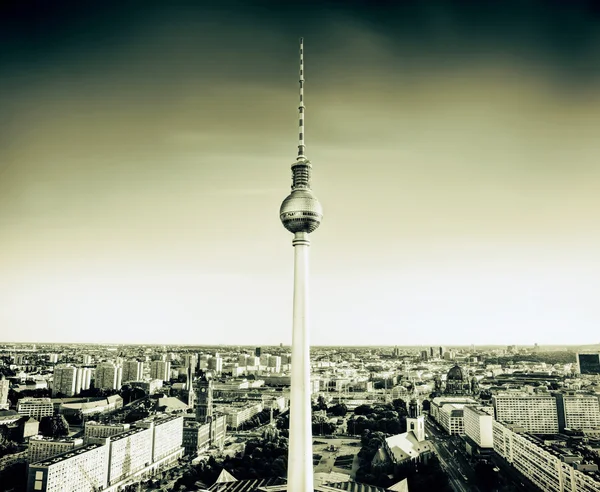 TV-tornet eller fersehturm i berlin — Stockfoto