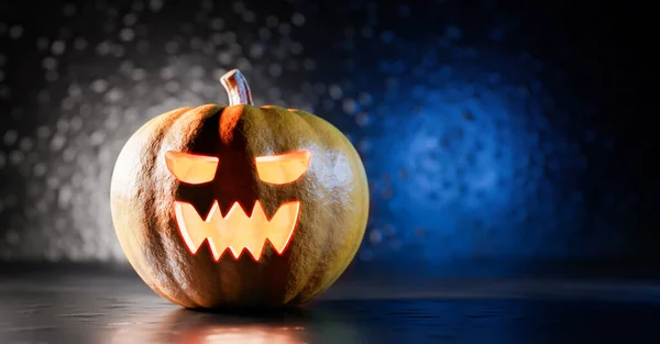 Zucca Halloween Incandescente Jack Lanterna Faccia Spaventosa Intagliata — Foto Stock