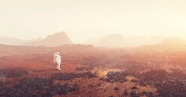 Astronaut Doet Ruimtewandeling Verken Een Verre Planeet Als Mars Weergave — Stockfoto
