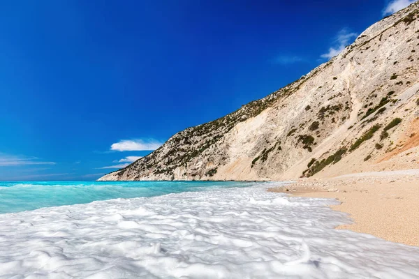 Praia Myrtos Kefalonia Grécia Mar Jónico Verão — Fotografia de Stock