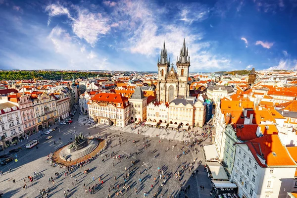 Prága Csehország Óvárosa Tyn Templommal Jan Hus Emlékművel Téren Óvárosházáról — Stock Fotó