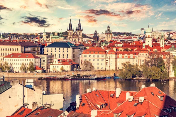 Прага Колишнє Місто Чеської Республіки Церквою Тан Заході Сонця — стокове фото