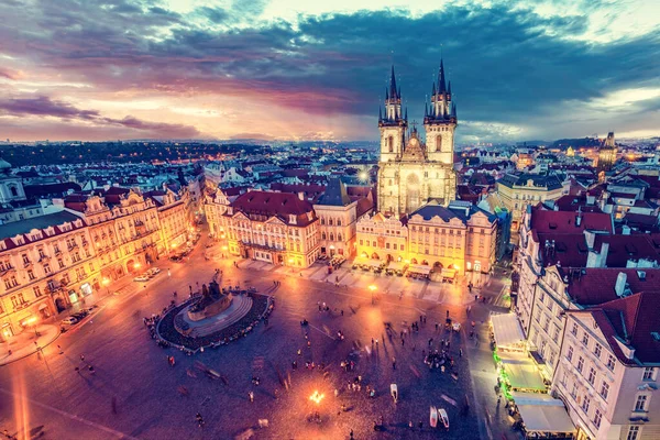 Praga República Checa Casco Antiguo Con Iglesia Tyn Jan Hus — Foto de Stock