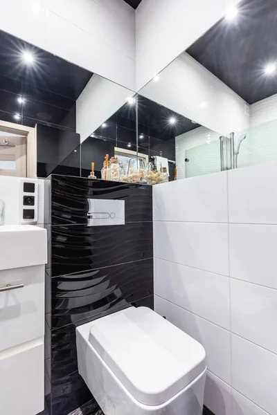 Moderní Malý Design Interiéru Koupelny — Stock fotografie