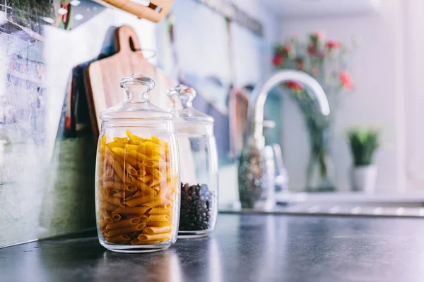 Fresh Pasta Jar Kitchen Table Top Home Staging — Stockfoto
