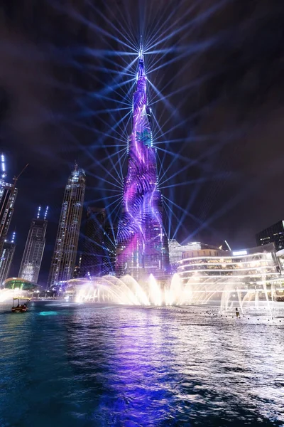 Burj Khalifa Iluminación Con Espectáculo Fuentes Dubai Emiratos Árabes Unidos —  Fotos de Stock
