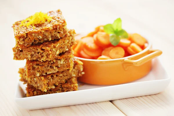 Carrot cake with coconut — Stock Photo, Image