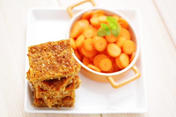 Carrot cake with coconut — Stock Photo, Image