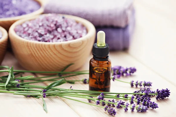 Aromaterapia con lavanda —  Fotos de Stock