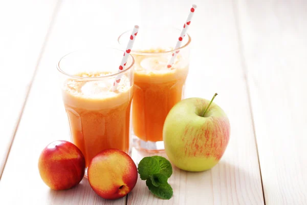 Frischer Saft — Stockfoto